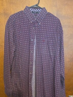 Wrangler Men's Maroon Button-Down Shirt with Small Geometric Print